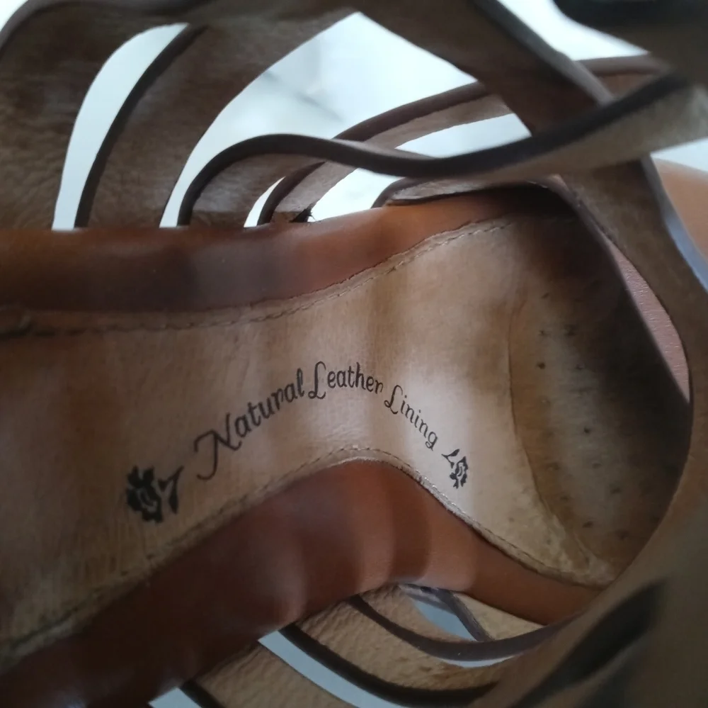 Sofft Ohana Wooden Platform camel Genuine Leather peep toe Heels 7.5